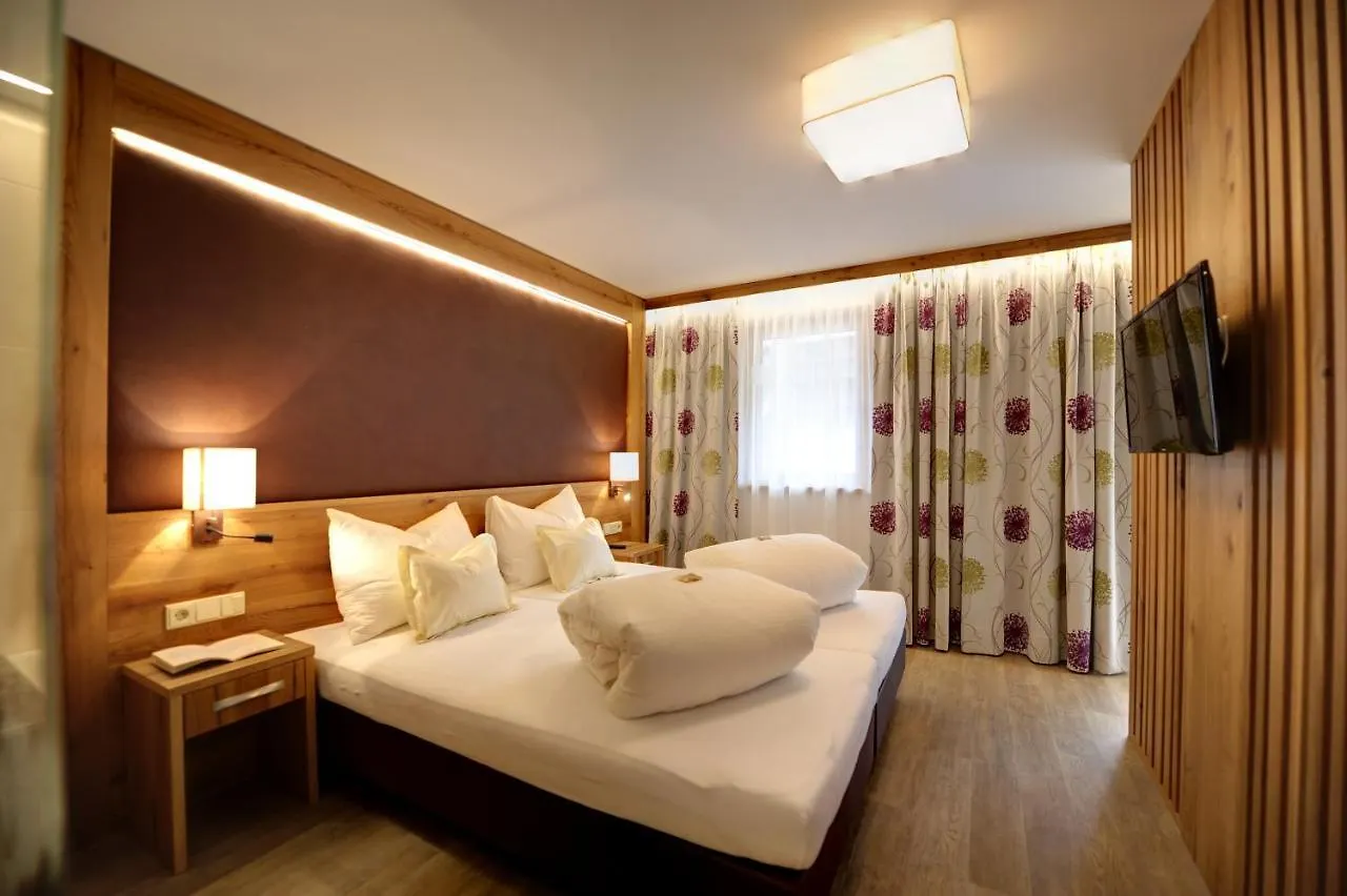 אישגל Hotel Arnika