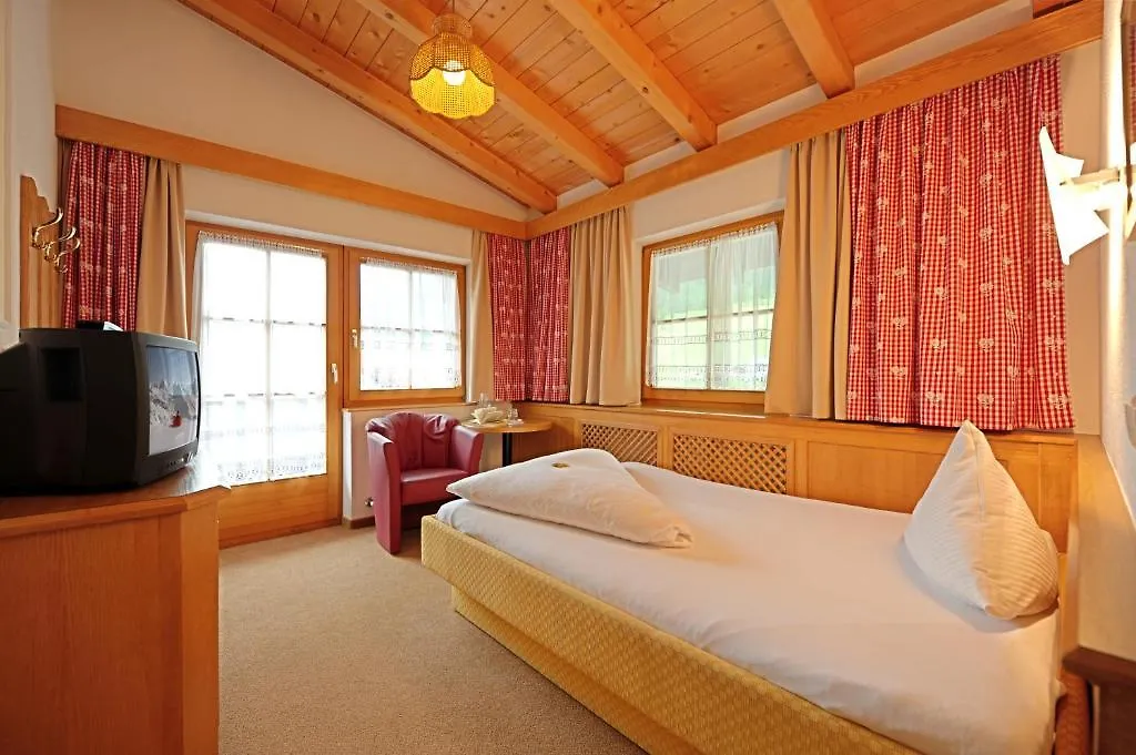 אישגל Hotel Arnika