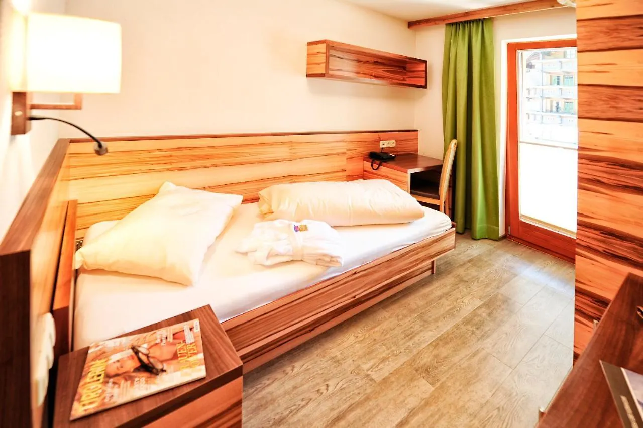 אישגל Hotel Arnika