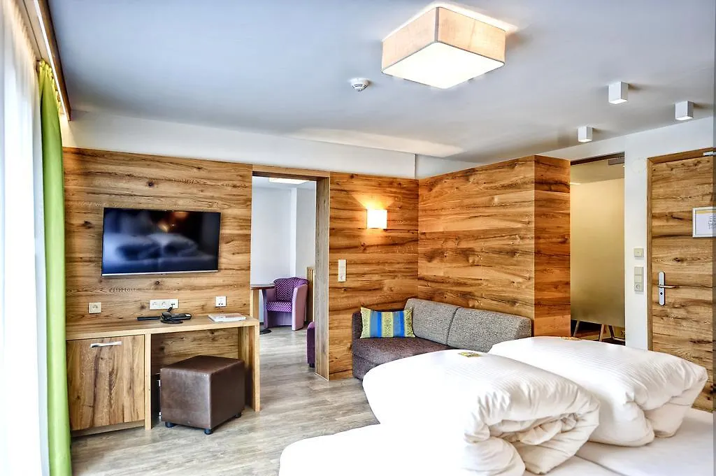 Hotel Arnika Ischgl 4*,