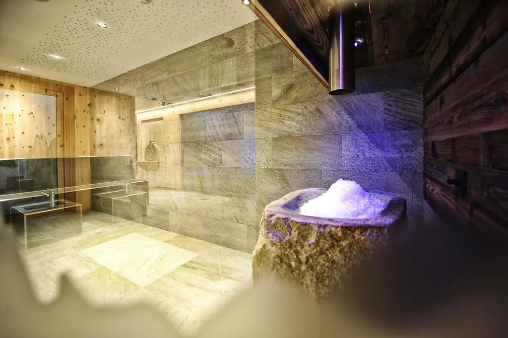 ****  Hotel Arnika Ischgl Ausztria